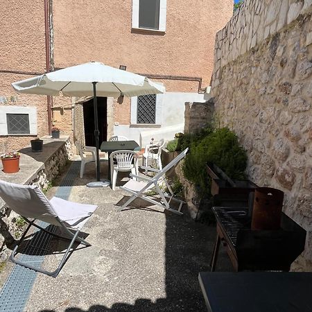 Da Sciuri Case Vacanza Barisciano Luaran gambar